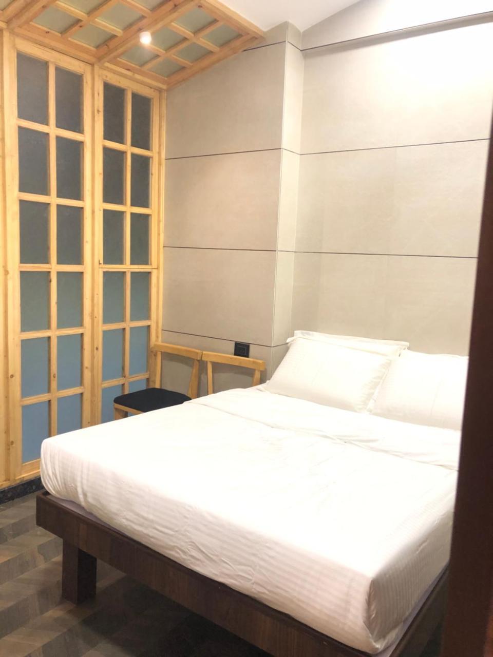 Hotel Rooms Dadar Near Station Мумбай Екстериор снимка